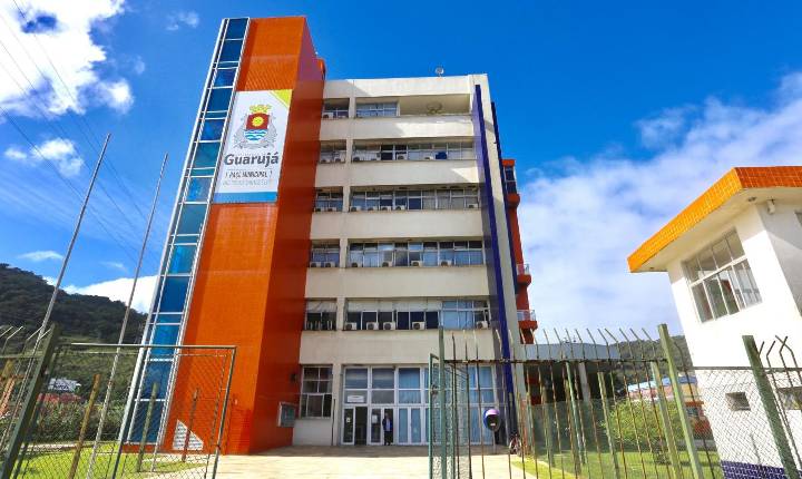 Nova empresa assume serviços nas escolas municipais de Guarujá após rescisão de contrato anterior
