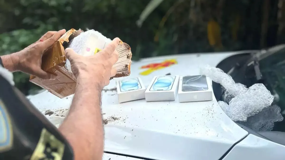 Motoboy forja próprio assalto para não entregar iPhones novos no Guarujá